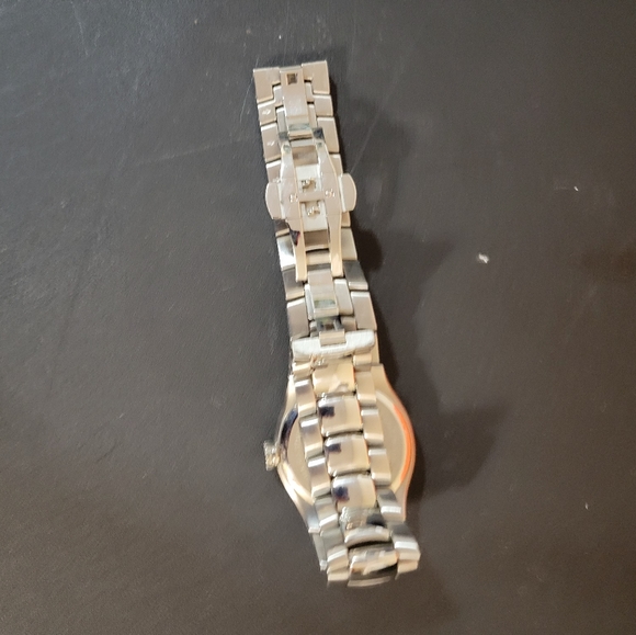 Watch - Picture 4 of 7